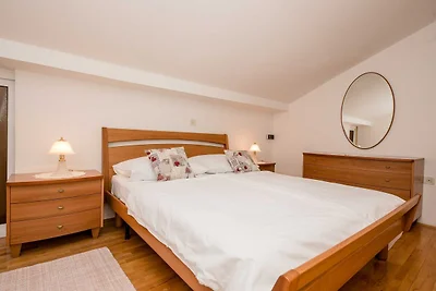 Guest House Villa Anggela - Two Bedroom Apart...