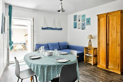 Apartment in Le Guilvinec in Strandnähe