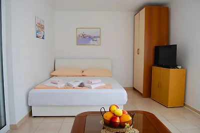 Apartment Lili- One Bedroom Apartment with Te...