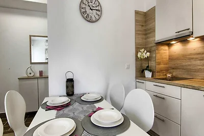 Apartments Victoria - One Bedroom Apartment w...
