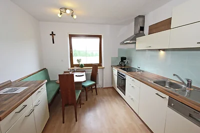 Schöne Wohnung auf einem Bauernhof im Grünen
