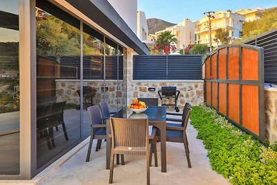 Villa in Kalkan mit Schwimmbecken