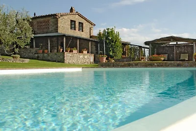 Wohnung in Bucine mit Schwimmbecken