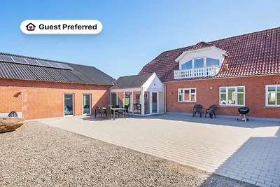 14 Personen Ferienhaus in Fur-By Traum