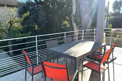 Villa in Lambesc mit Garten & Terrasse