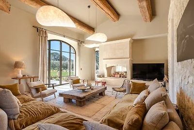 Villa in de buurt van Saint-Rémy-de-Provence.