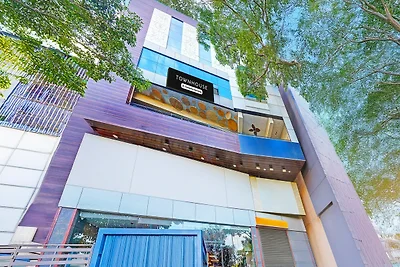 Super Townhouse ITPL, ehemals Royal Rooms