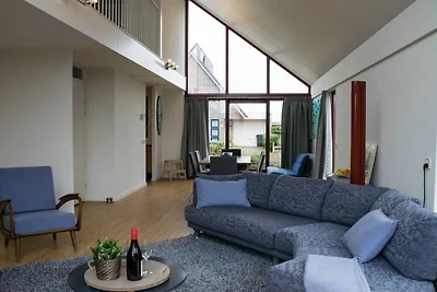 Ferienhaus in Koudum mit Schwimmbecken