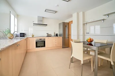 Wohnung mit Jacuzzi-Badewanne