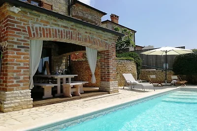 Villa mit Pool in Kaštelir für 9 Personen