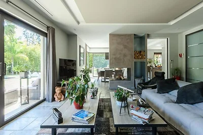 Villa in Juan-les-Pins mit Pool und Whirlpool