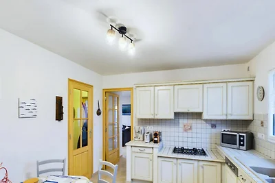 Ferienwohnung in Kerity in der Nähe des Stran...