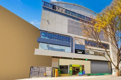 Stadthaus DLF Newtown