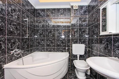 Peaceful Apartments With Style - Classsic Two...
