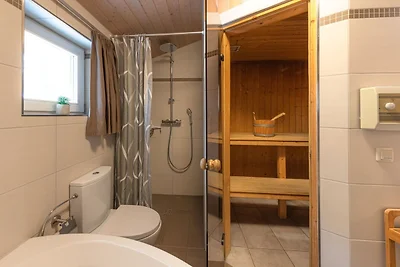 Ferienhaus mit Sauna im Ferienpark Mirow