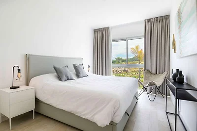 Stylish 3-Bed Apartment | Alcazaba Lagoon...