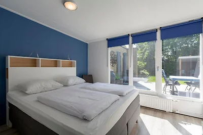 Bungalow in Sint Maartenszee am Strand