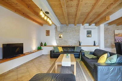 Villa Katherine with Pool and Game Room