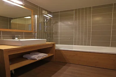 Apartment op hellingen in Les -Menüiren