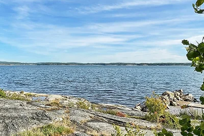 Magisches Kustenrefugium auf Tjorn-By Traum