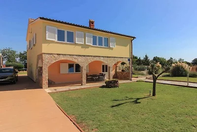 Ferienhaus in Pavicini mit Schwimmbecken