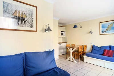 Marineblaue Residenz f�r drei Personen