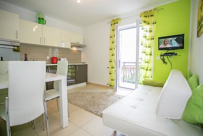 Nice decorated one bedroom apartment with bal...