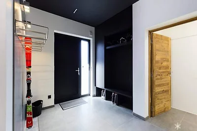 Chalet in Gollet mit Pool und Bergblick