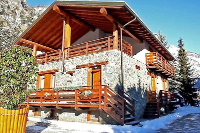 Chalet in der ruhigen Gegend von Antey Saint...