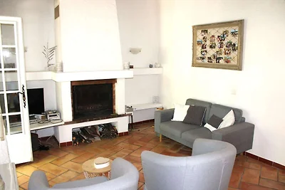 Bella casa con grande giardino
