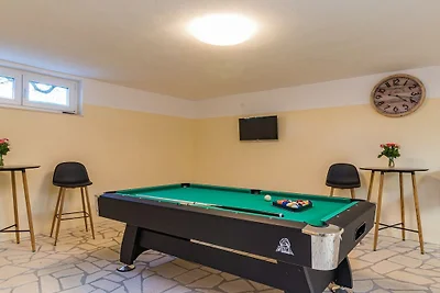 Villa in Valbadon mit Schwimmbecken