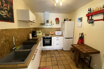 Villa mit Garten und Terrasse