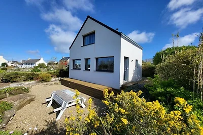 Ferienhaus in Plouhinec mit Terrasse