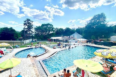 Casa mobile in Toscana con piscina condivisa