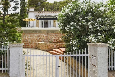 Villa di lusso con piscina e vista sul mare