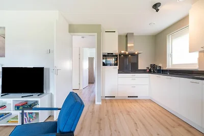 Modern vakantiehuis in Scherpenisse met tuin