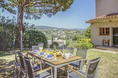 Villa a Arenys de Mar con piscina
