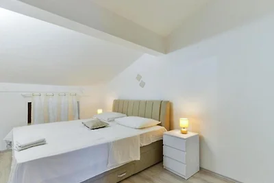 Apartments Franica with Heated Pool and Hot-T...