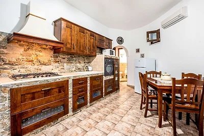 Villa con piscina privata e aria condizionata