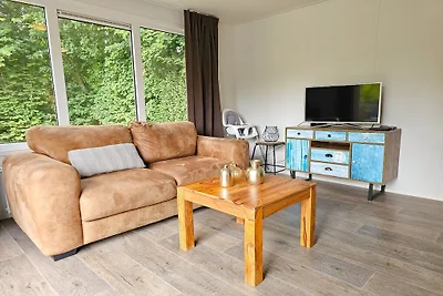 Cottage in Oostkapelle met zwembad