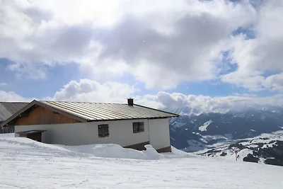 Hut in Brixental bij Skilift
