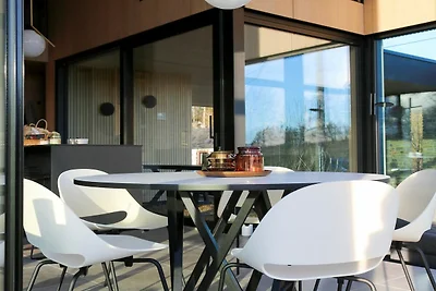 Modernes Designhaus mit Sauna