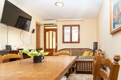Casa Radha Bella - Two Bedroom Holiday Home