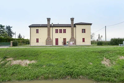 Soleggiata casa vacanze, piscina, giardino, a...