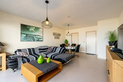 Apartamento con vistas al mar y terraza...