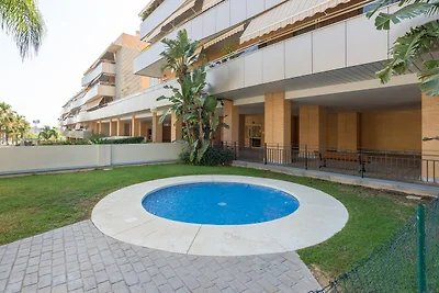 Appartamento con terrazza, piscina,...