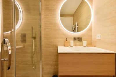 Lussuoso appartamento di 2 locali a 100 metri...