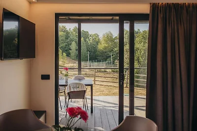 Luxuriöses Waldrefugium mit Poolzugang