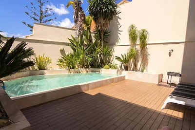 Villa in Muro mit Bergblick und Pool