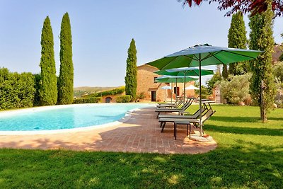 Malerisches Ferienhaus in Montalcino mit...